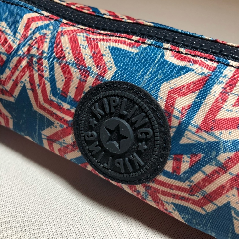 Kipling Americana Pop case